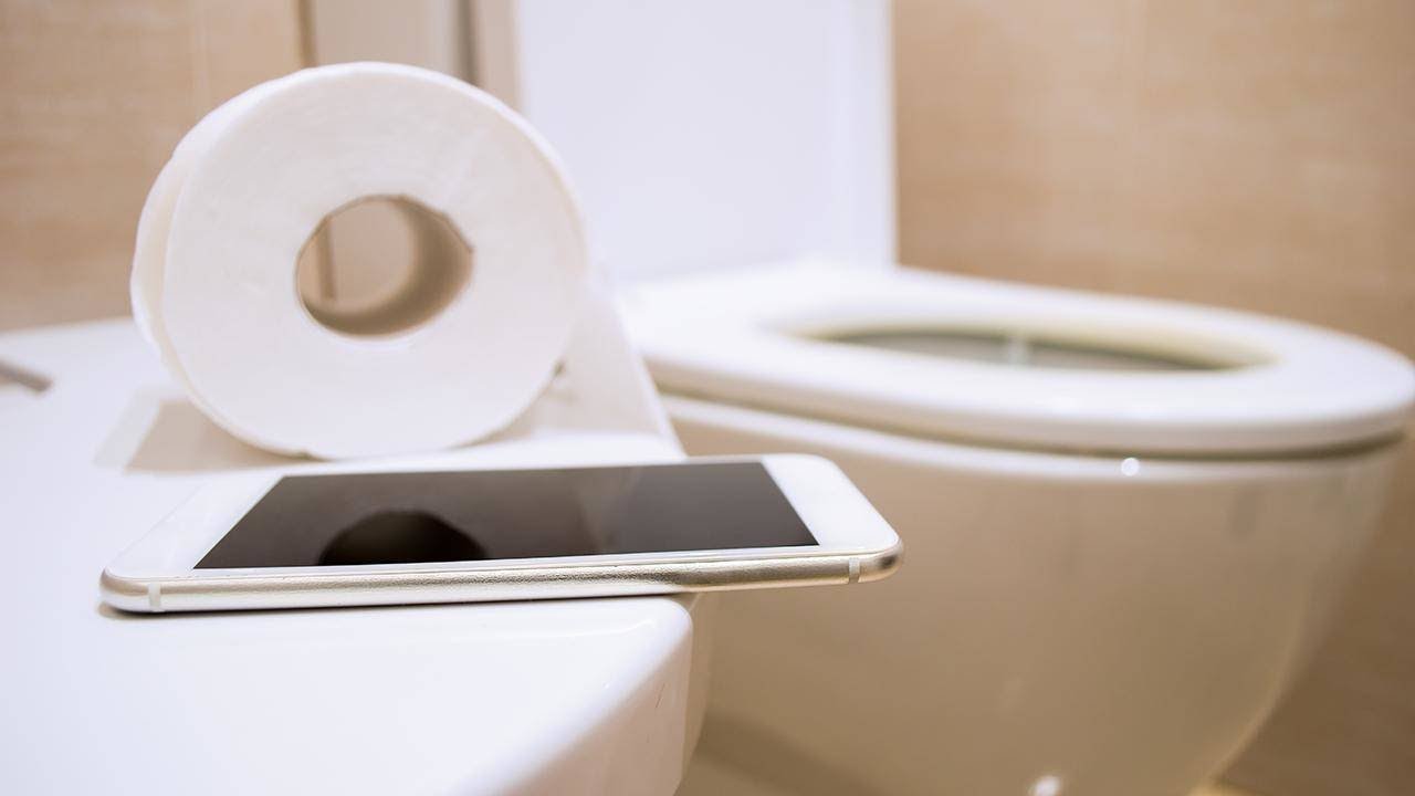 Here are 2 Reasons Why You Should Stop Bringing Your Cell Phone Into The Bathroom *Right Away* | Rachael Ray Show