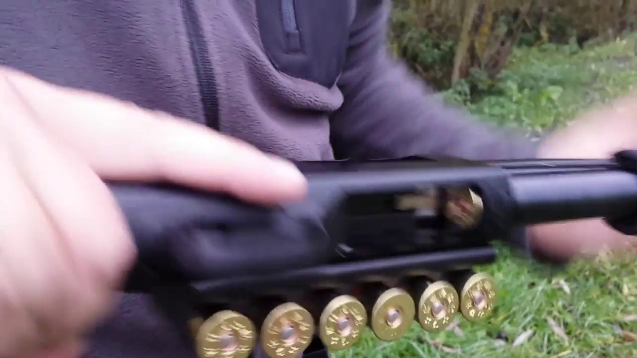 Strzelba Mossberg... strzał amunicją magnum