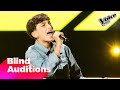 La versione di "Tu con chi fai l'amore" di Tommaso | The Voice Kids Italy Blind Auditions