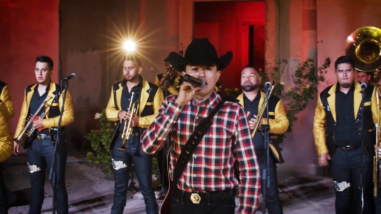 Valentin de la Sierra (En Vivo) - Banda Santar Cruz de Villaneuva, Zac ft. Max Wizard