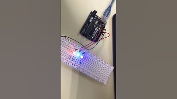 Controlar puerto serial con 3 leds
