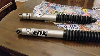 Which way should you mount your FOX 2.0 shocks? Should you run a shock boot?