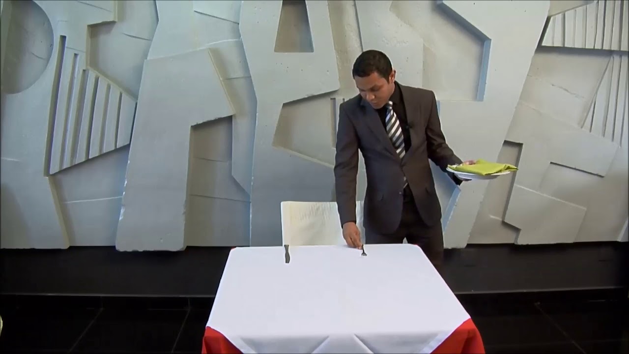 Aprendi no Senac - Organização de talheres na mesa