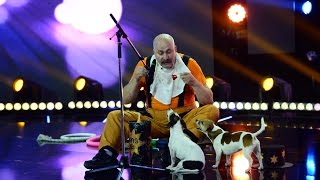 Cristian Enoiu și câinii lui contruiesc o orchestră imaginară