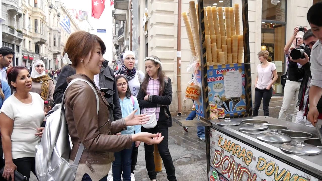 イスタンブールでび るトルコアイス Stretchy Turkish Ice Cream 251 英会話動画まとめ