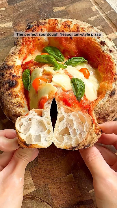 Neapolitan Pizza #pizza#recipe#italianfood#sourdough#shorts#homemade#tutorial#homebaking#easyrecipe