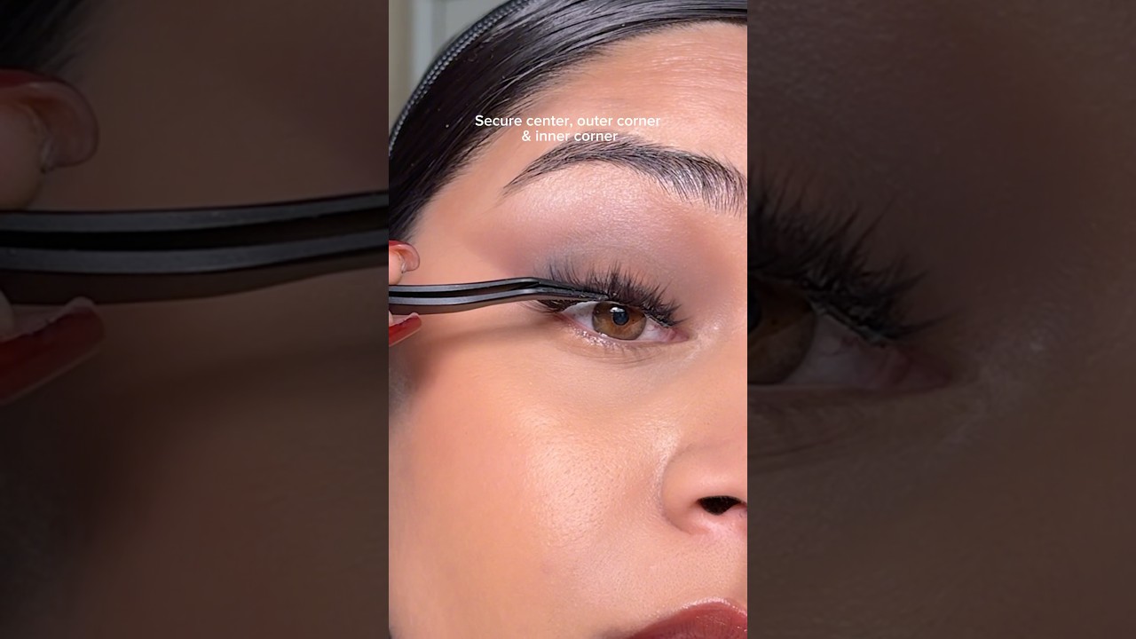How to apply lashes under the lash line 🖤 