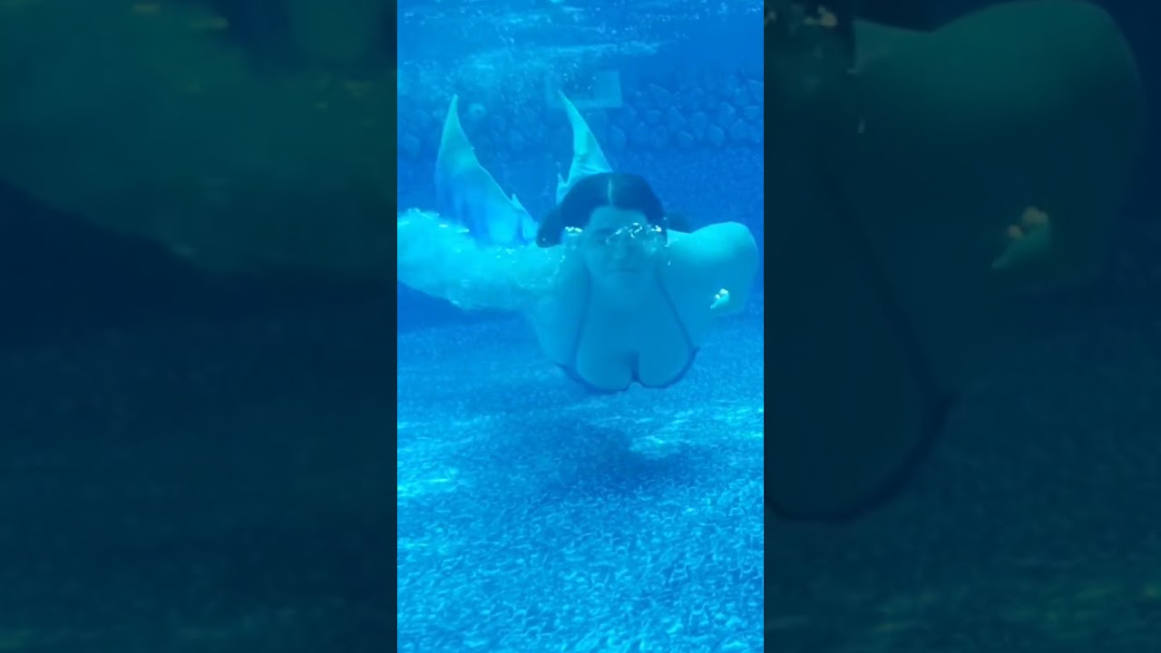 Amazon mermaid tail swimming :) 