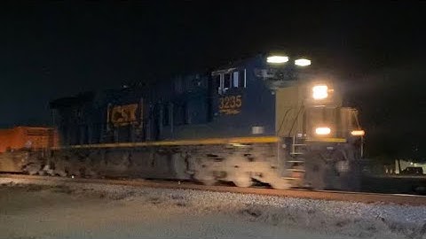 CSX 3235 Leads I032 Thru Goose Creek at Speed