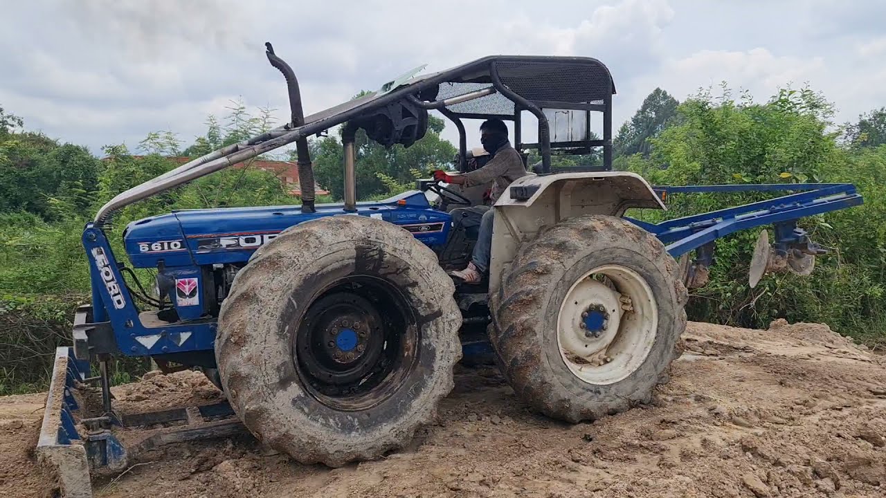 มาดูไอ้ล้อโตดันดินหน่อยจะเป็นยังไง Dump Truck tractor