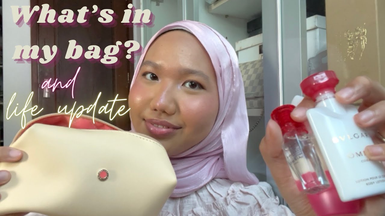 ASMR| WHAT’S IN MY BAG + LIFE UPDATE WHISPER RAMBLE up close whispering