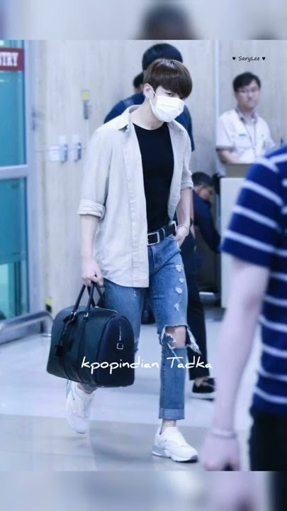 Jungkook Calvin Klein airport fashion 💙💙💙 #bts #btsarmy #btsxarmy  #btsworld @bts.bighitofficial #JUNGKOOK #JIMIN #Taehyung #jin #Jhope…