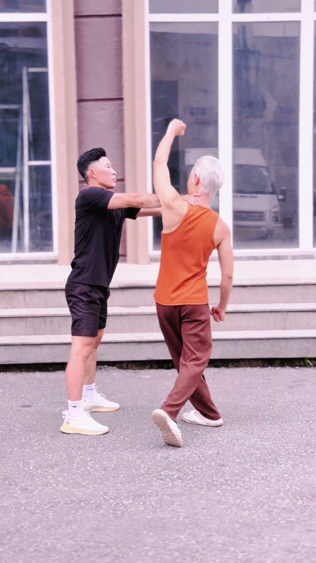 Tự vệ khi bị bóp cổ bất ngờ [BEN EAGLE] #beneagle #training #kungfu #martialarts #fighting