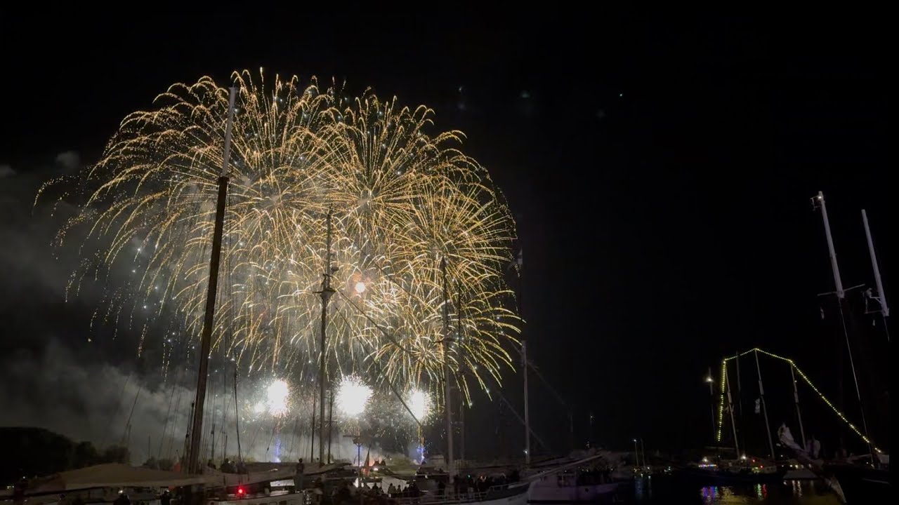 34th Hanse Sail Firework Rostock / 34. Hanse Sail Feuerwerk Rostock