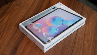 Samsung resmi memboyong galaxy tab s6 ke indonesia. membawa
spesifikasi sangar membuat tablet ini jadi lawan tangguh ipad pro,
berikut unboxingnya.