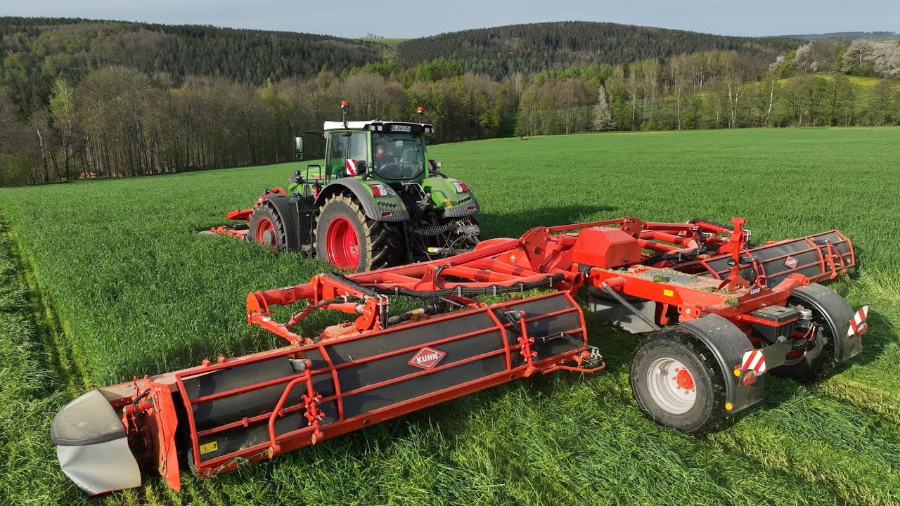 Rapsernte 2023 - 2 neue CLAAS 8700 Mähdrescher \u0026 Traktor John Deere 8400R new big Combine Harvester