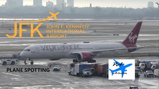 JFK Plane Spotting. Morning Arrivals and Departures.