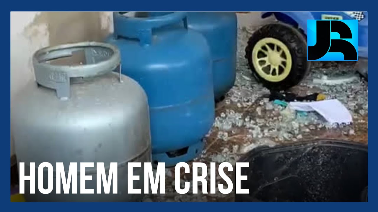 Homem briga com a esposa, provoca explosão e fere seis policiais em SP