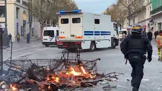 Карнавал ковид-диссидентов в Марселе закончился разгоном со слезоточивым газом @Shorts
