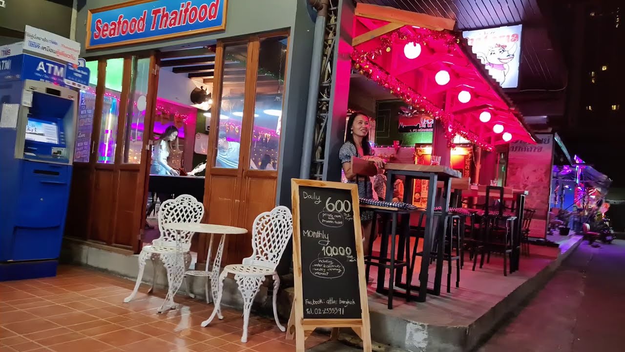 Bangkok 2021 | Scenes on 1st January - YouTube