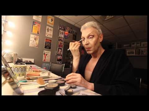 Character Study: Tony Sheldon Transforms Into Bernadette for "Priscilla Queen of the Desert"