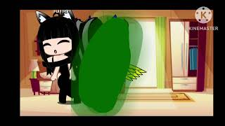 Luna Farts On Pholl.