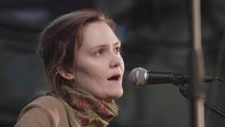 Protection Spells - After The Quake
Daylight Music 272 10/02/18
Protection Spells https://protectionspells.bandcamp.com
Video by Foliage Films www.foliagefilms.com
with Dave Barnard - https://www.cinedigital.com
Live Sound - Francis Gardener
Sound Mix - Ryan Griffiths www.rjgproductions.com
Produced by Arctic Circle
http://store.unionchapel.org.uk/?q=Da... | https://www.facebook.com/daylightmusi... | https://twitter.com/daylight_music Protection Spells - After The Quake