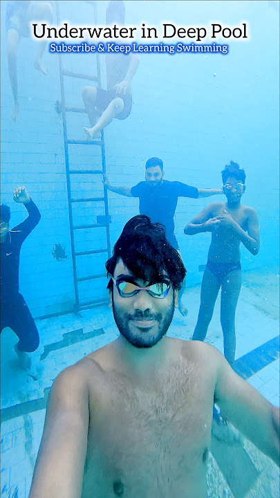 Deep Pool Challenge: Touching the Bottom with Fellow Swimmers 🏊🏻 #swimming #deepwater #underwater