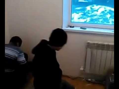 как надо сверлить стены))))))))))))