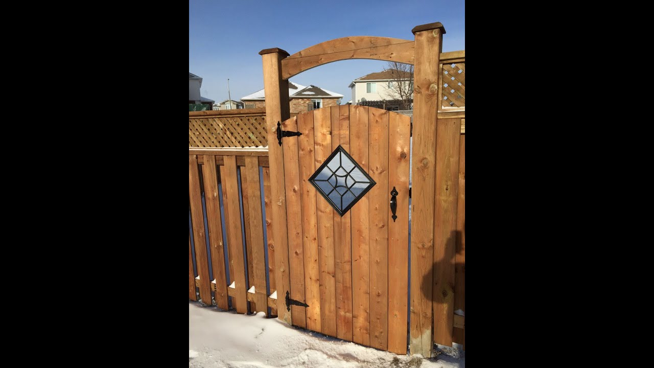 Fence Builder Bolton - Cedar Hills Contacting