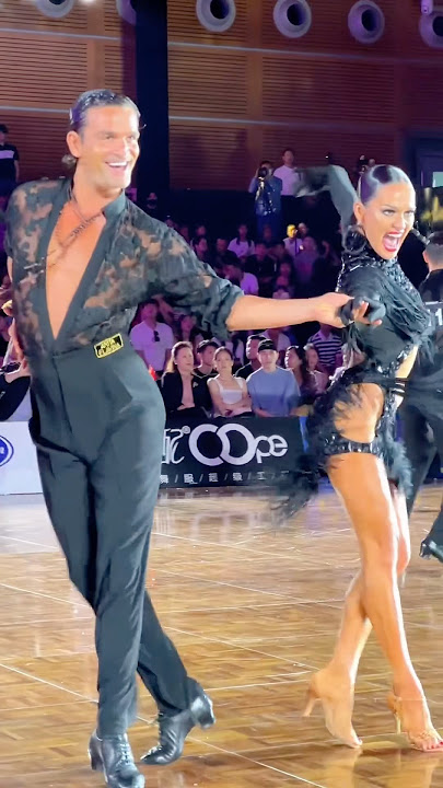 Amazing Cha Cha Cha🤩Very excellent dancer #ballroomdance #danceshorts #dance #dancer