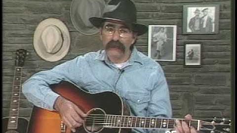 Thumbnail of Roy Book Binder Teaches a Basic C Rag