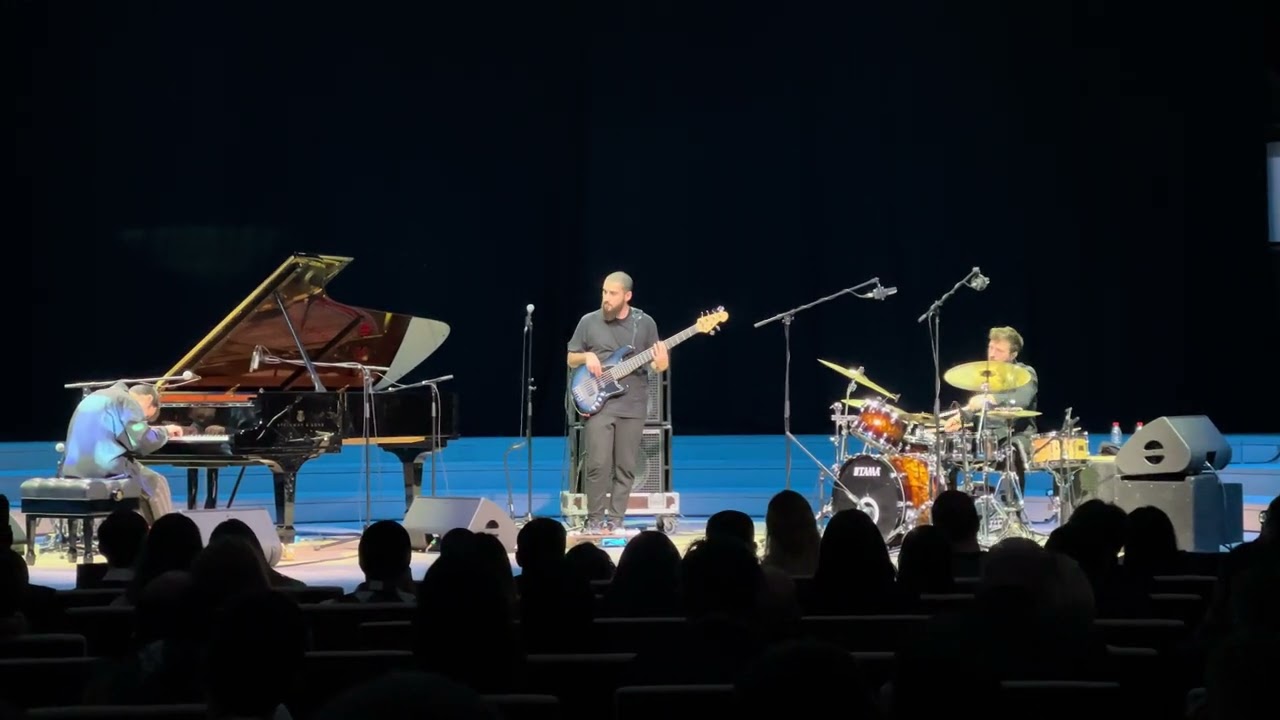 Tigran Hamasyan - The Apple Orchard in Saghmosavanq