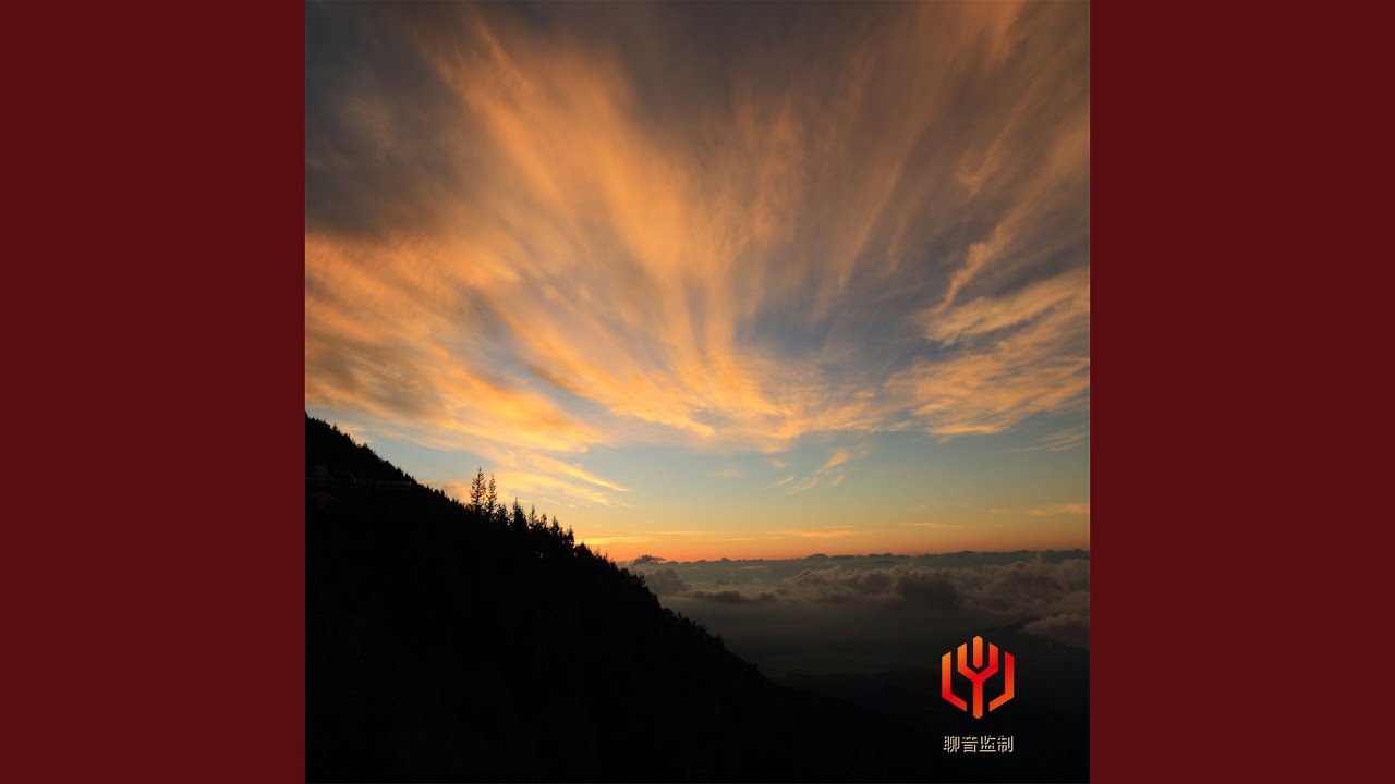 在 YouTube 上观看 月光下的相拥 (舒缓治愈钢琴曲)