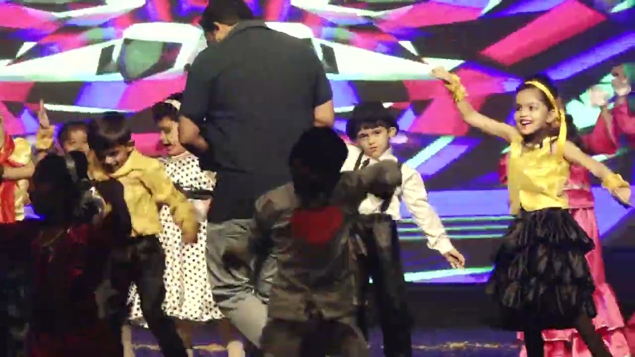 Retro Dance //  Bhulka Bhavan English Medium School Vyara // Annual Function 2025