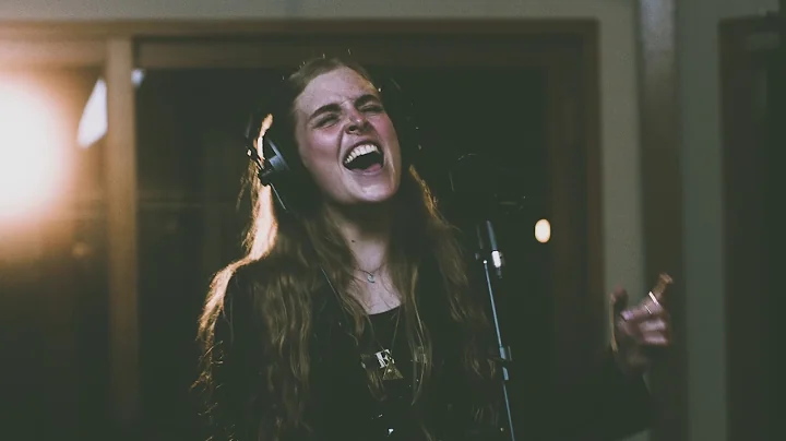 MarthaGunn - Cuz I Love You (Originally By Lizzo)