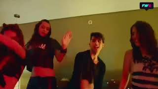 CNCO hablando de Lali en Te la Cuento y Billboard