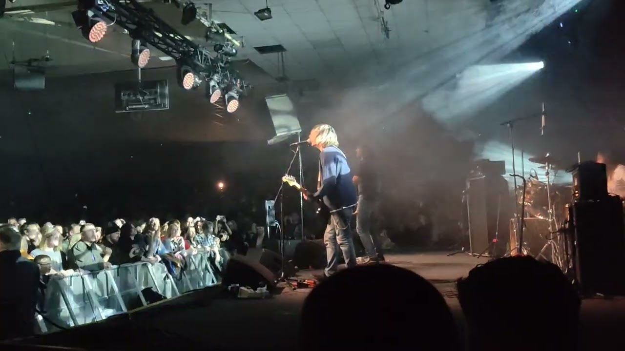 The Buzz Lovers: Aneurysm