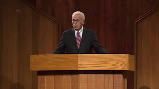 John MacArthur Gives Unforgettable Answer in Q&A on Social Justice