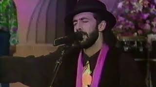 Juan Luis Guerra canta Estrellitas y duendes en Siempre en Domingo