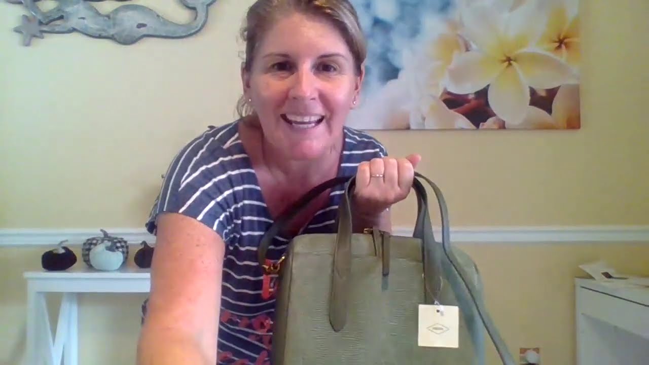 Unboxing Fossil Sydney Satchel (Chive/Olive Color) - YouTube