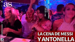 Las imagenes de Messi Antonella y Sofi Balbi de cena en un conocido restaurante de Ibiza