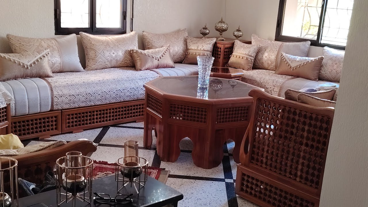 عقار مستقل مدينة صفرو حي الرشاد لتواصل  الثمن 95مليون  قابلة للتفاوض للتواصل 0663356289