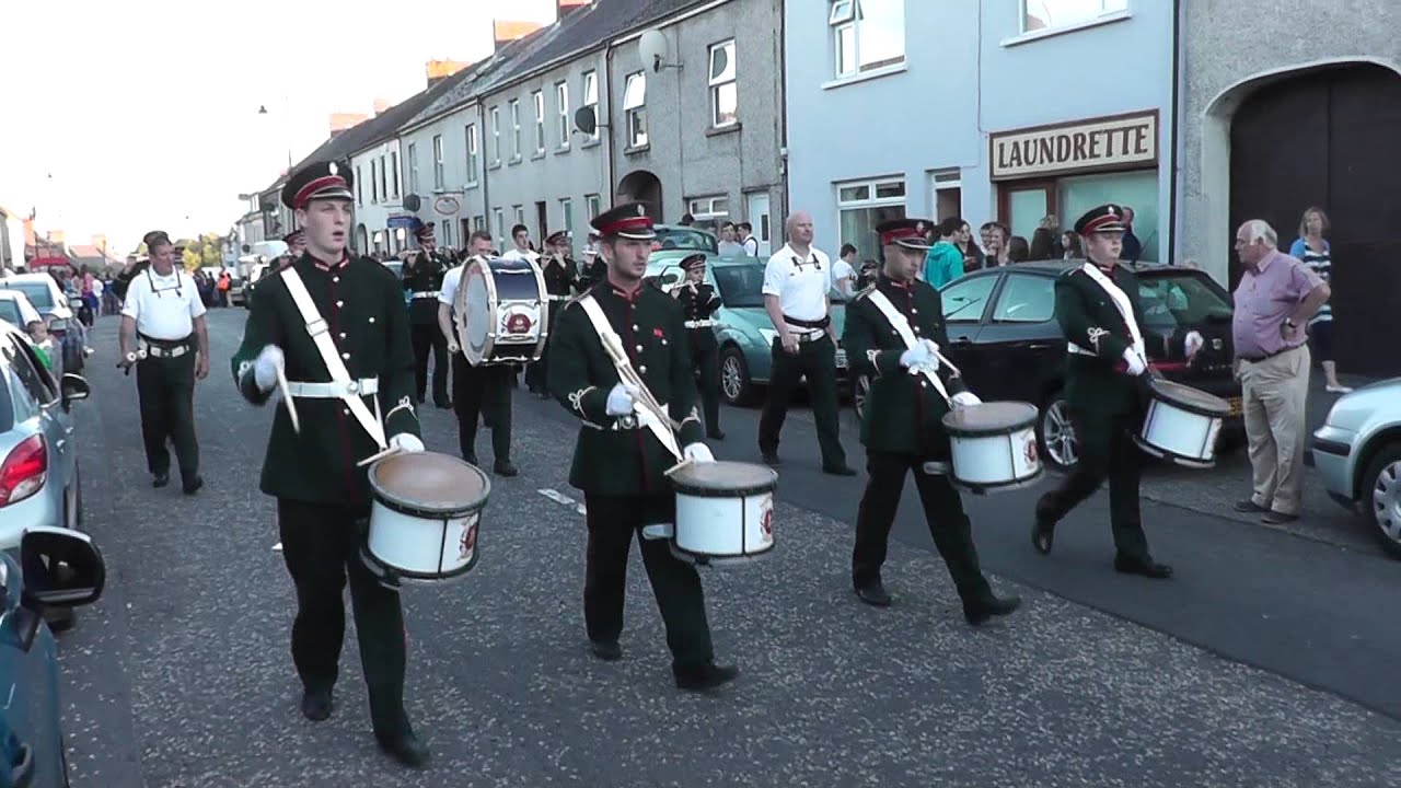 Castle Defenders FB @ Kilcluney Volunteers FB Parade 2013