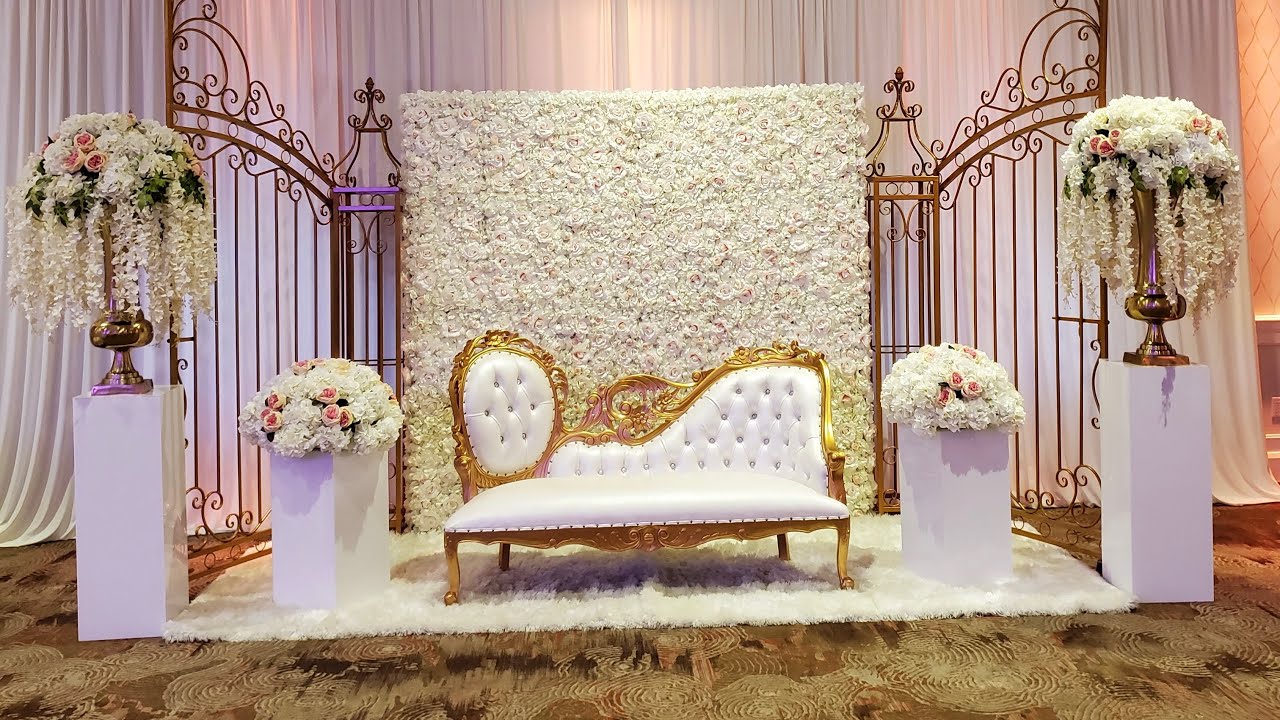 Holiday Party Decor 💫