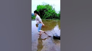 The process of opening ditches in rice fields is worth sharing.