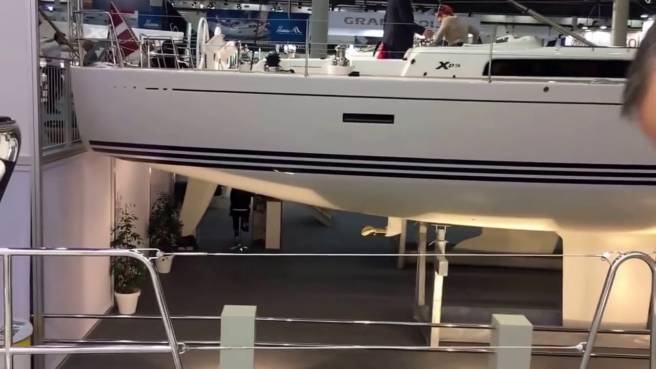 Salone di Düsseldorf  la coperta dell'Allures 45 9