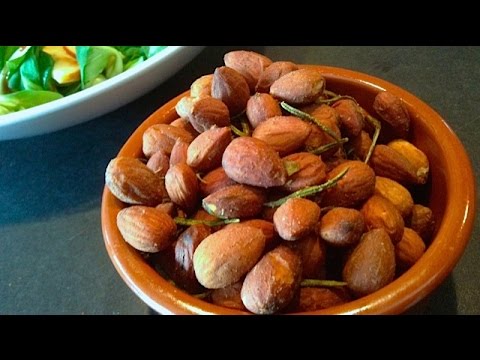 Garlic & Rosemary Roasted Almonds