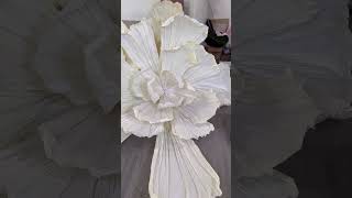 Giant Flowers Art #weddingdecor #giantflowers #decoration