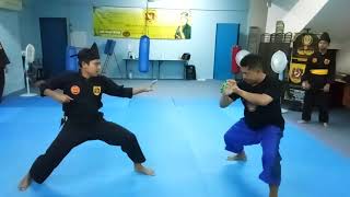 Seni Tangkapan Keris-Gayong Nusantara.